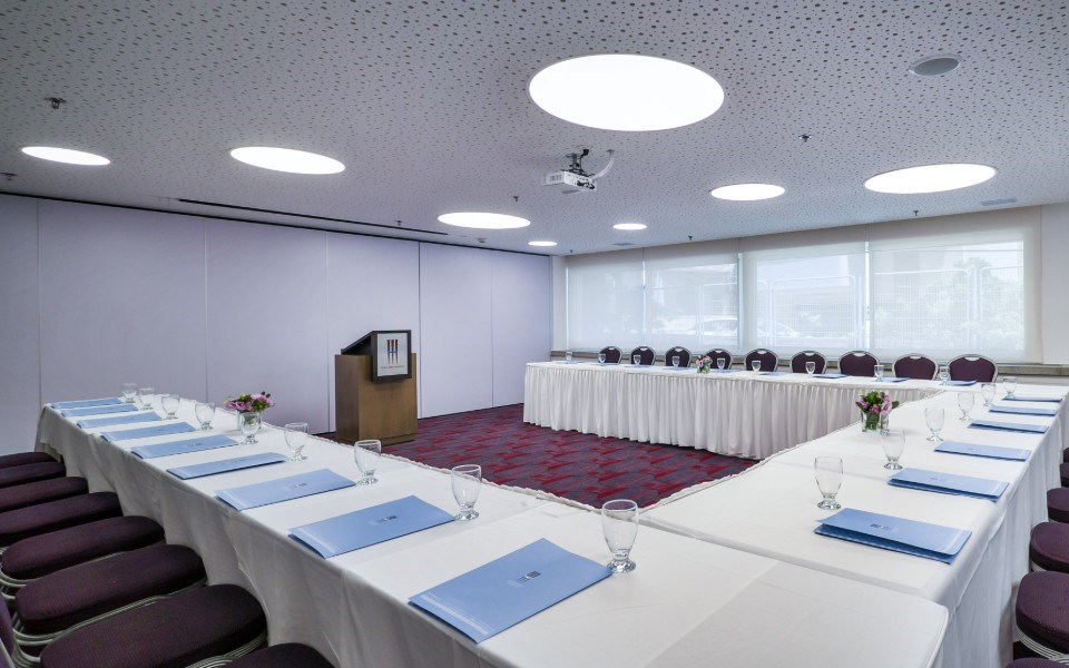 אולם אלון - מלון מטרופוליטן