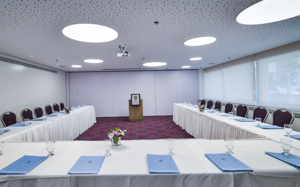 אולם אלון - מלון מטרופוליטן